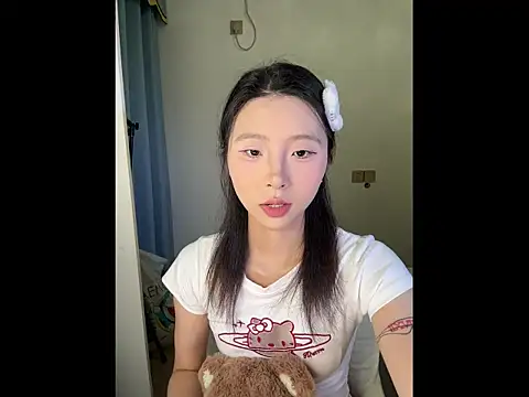 Y--F--LOVE online show from 2, 4, 2026