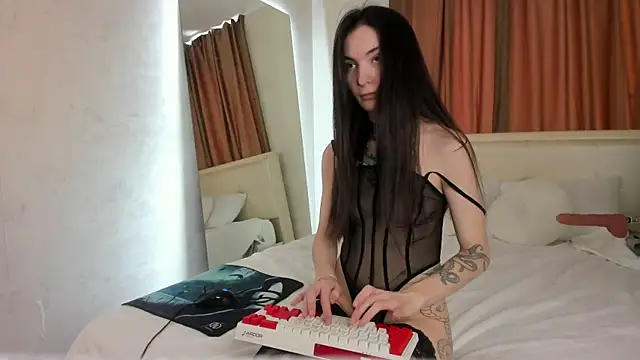 KaylaArt online show from 4, 3, 2026