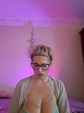 Snapshot of LunaBlaise chatting on 25, 4, 2026 LunaBlaise online show from 25, 4, 2026