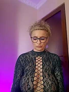 Snapshot of LunaBlaise chatting on 16, 5, 2026 LunaBlaise online show from 16, 5, 2026