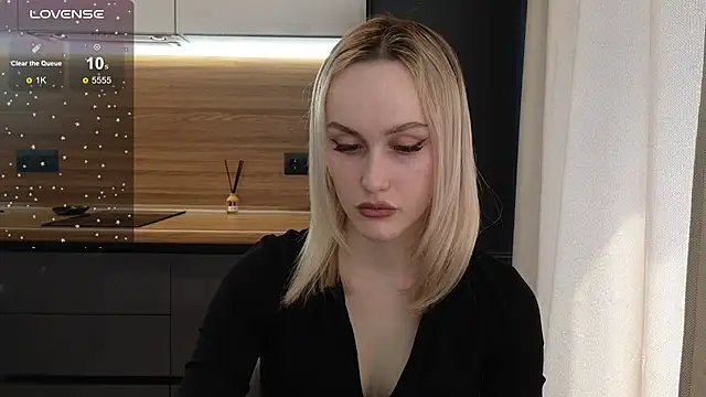 Snapshot of Bella_Villen chatting on 19, 6, 2026 Bella Villen online show from 19, 6, 2026