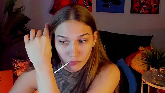 Snapshot of Sweet_Emilya chatting on 15, 3, 2026 Sweet Emilya online show from 15, 3, 2026