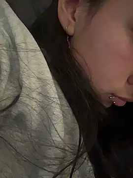 LilyRossi  online show from 19, 6, 2026