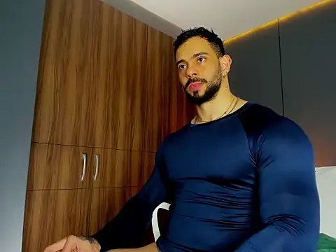 Snapshot of massimo_visconti chatting on 4, 3, 2026 massimo visconti online show from 4, 3, 2026