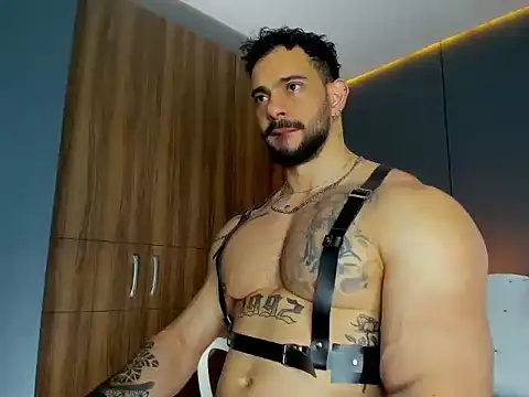 Snapshot of massimo_visconti chatting on 5, 3, 2026 massimo visconti online show from 5, 3, 2026