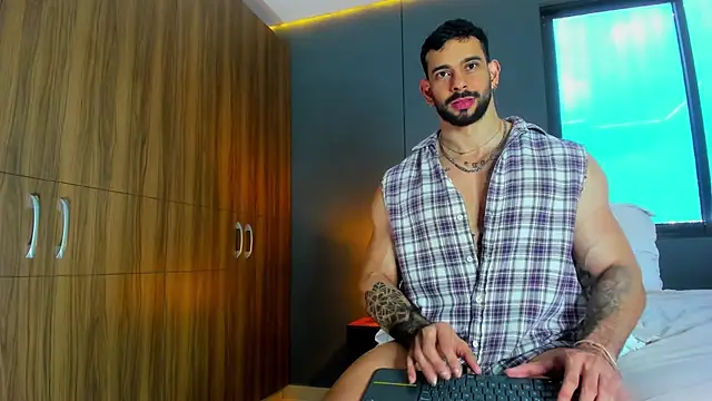 Snapshot of massimo_visconti chatting on 19, 3, 2026 massimo visconti online show from 19, 3, 2026