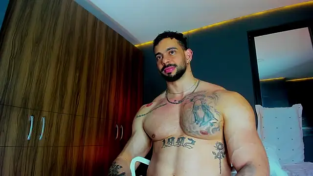 Snapshot of massimo_visconti chatting on 30, 3, 2026 massimo visconti online show from 30, 3, 2026