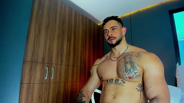 Snapshot of massimo_visconti chatting on 12, 4, 2026 massimo visconti online show from 12, 4, 2026