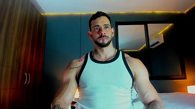 Snapshot of massimo_visconti chatting on 15, 4, 2026 massimo visconti online show from 15, 4, 2026