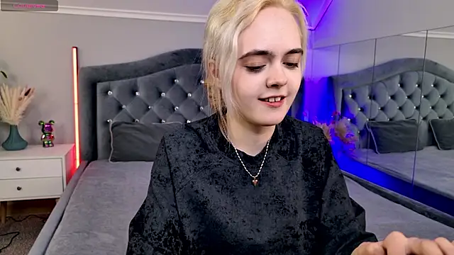 Snapshot of Bambi_Bloom chatting on 2, 3, 2026 Bambi Bloom online show from 2, 3, 2026