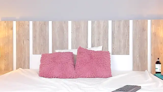 EmilySearss online show from 25, 3, 2026