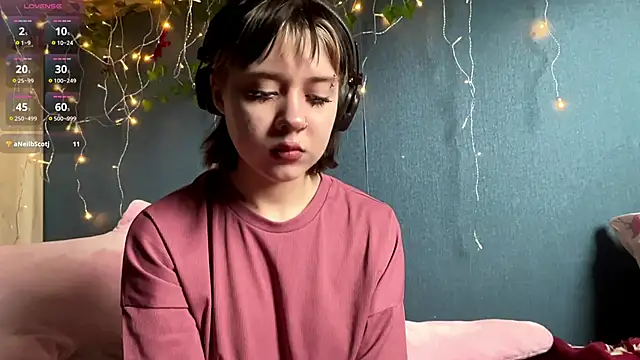 AueshaSimon online show from 11, 4, 2026