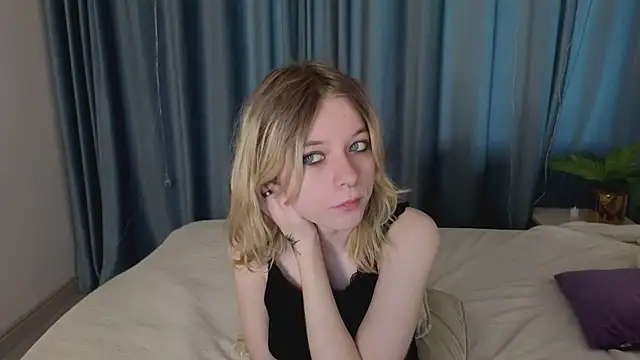 Snapshot of MollySally chatting on 1, 5, 2026 MollySally online show from 1, 5, 2026