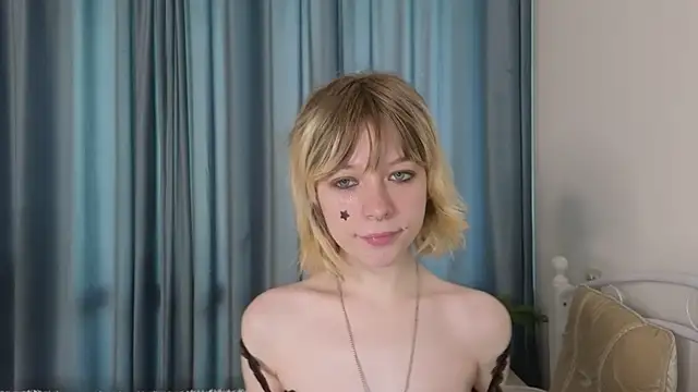 Snapshot of MollySally chatting on 18, 5, 2026 MollySally online show from 18, 5, 2026