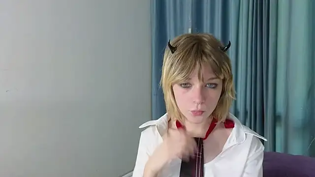 Snapshot of MollySally chatting on 20, 5, 2026 MollySally online show from 20, 5, 2026