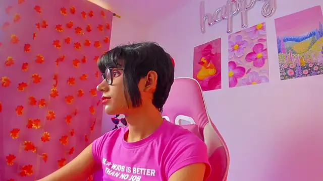 Madeline 21 online show from 18, 4, 2026