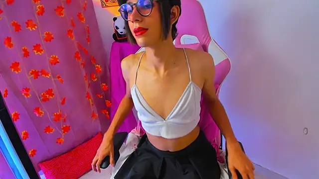 Madeline 21 online show from 19, 4, 2026