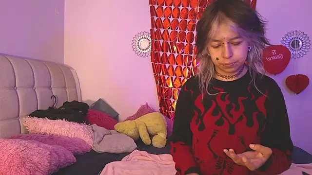 Snapshot of SamintheZone chatting on 2, 3, 2026 SamintheZone online show from 2, 3, 2026