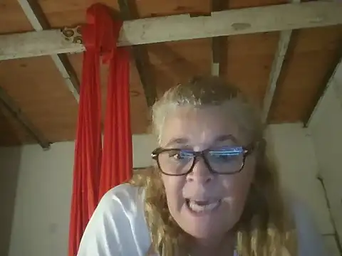 momismilf544 online show from 2, 4, 2026