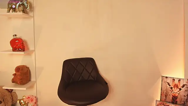 ema parkerr online show from 5, 4, 2026