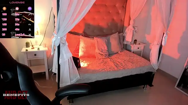 Raven Dooll online show from 24, 3, 2026