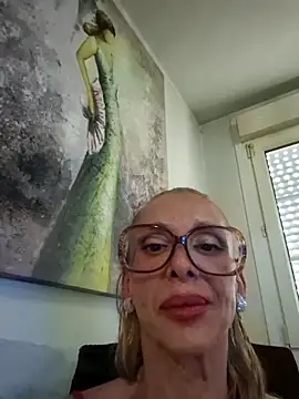 Snapshot of ssndratrans chatting on 16, 6, 2026 ssndratrans online show from 16, 6, 2026