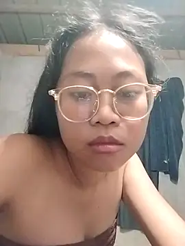 Snapshot of angelpinay44 chatting on 5, 3, 2026 angelpinay44 online show from 5, 3, 2026