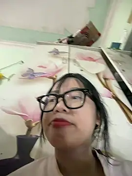 Leeeeiu online show from 26, 7, 2026