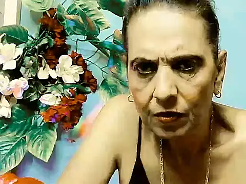 Hot queen58 online show from 20, 5, 2026