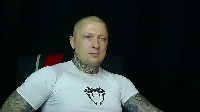 Snapshot of devilWithTats chatting on 8, 7, 2026 devilWithTats online show from 8, 7, 2026