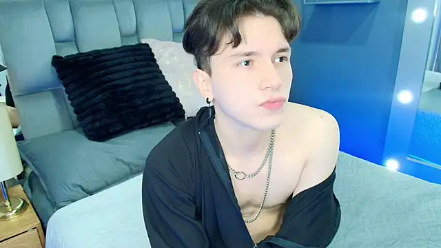 hollannd  online show from 7, 4, 2026