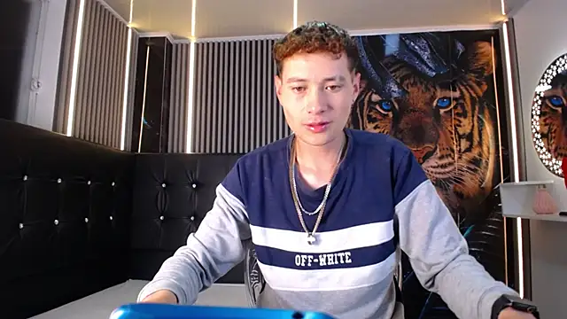  Santi2 online show from 4, 3, 2026