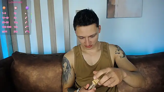 Snapshot of DIEGO_JONES chatting on 19, 6, 2026 DIEGO JONES online show from 19, 6, 2026