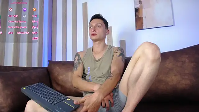 Snapshot of DIEGO_JONES chatting on 30, 6, 2026 DIEGO JONES online show from 30, 6, 2026