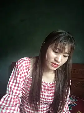 Snapshot of Lilinn_ chatting on 5, 3, 2026 Lilinn online show from 5, 3, 2026