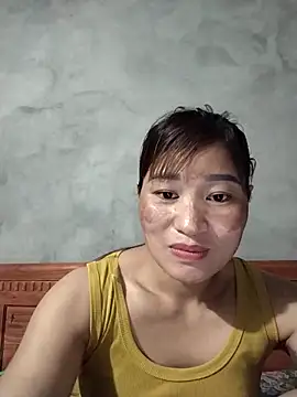 Snapshot of Lilinn_ chatting on 4, 4, 2026 Lilinn online show from 4, 4, 2026