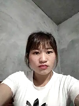 Snapshot of Lilinn_ chatting on 12, 4, 2026 Lilinn online show from 12, 4, 2026