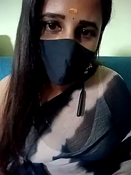 Snapshot of Tamil_Rani- chatting on 7, 7, 2026 Tamil Rani- online show from 7, 7, 2026