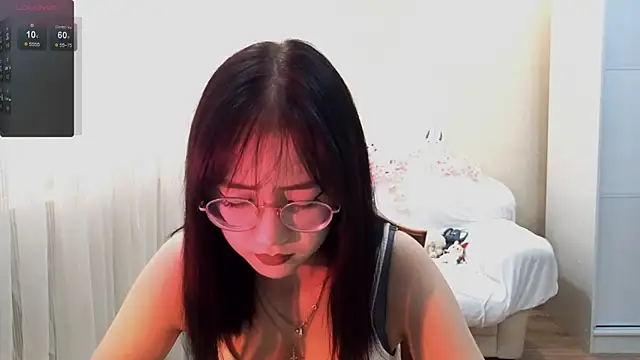 Snapshot of SolvedGlobe chatting on 26, 6, 2026 SolvedGlobe online show from 26, 6, 2026
