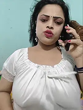 Snapshot of Beauty-3 chatting on 15, 7, 2026 Beauty-3 online show from 15, 7, 2026