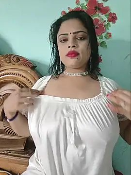 Snapshot of Beauty-3 chatting on 21, 7, 2026 Beauty-3 online show from 21, 7, 2026