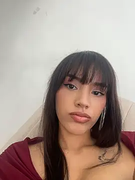 Mia-villalobos online show from 11, 7, 2026