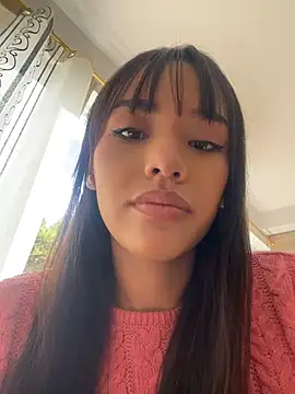 Mia-villalobos online show from 13, 7, 2026