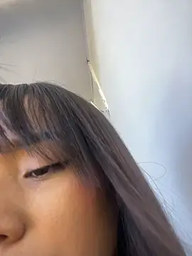 Mia-villalobos online show from 14, 7, 2026