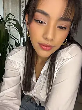 Mia-villalobos online show from 1, 8, 2026