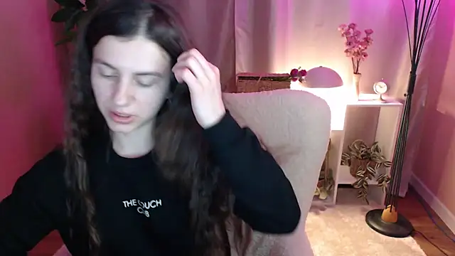 MistyBree online show from 6, 4, 2026