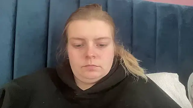 Ellarose-xo online show from 2, 3, 2026