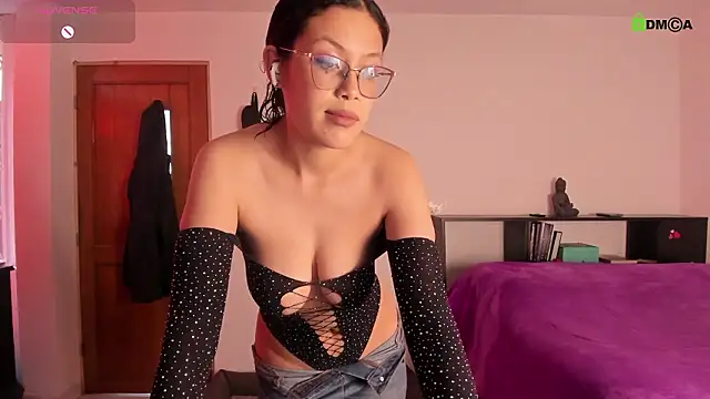 sara  aster online show from 28, 3, 2026