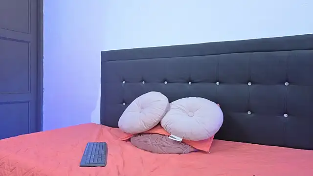 Snapshot of cute_sofiii chatting on 30, 4, 2026 cute sofiii online show from 30, 4, 2026