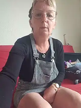 lescoquinsdu40 online show from 13, 5, 2026